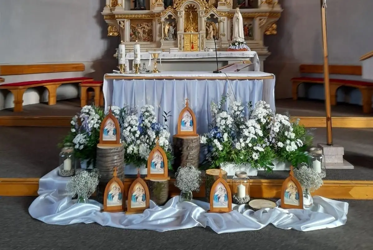 2 putovné kaplnky Ester